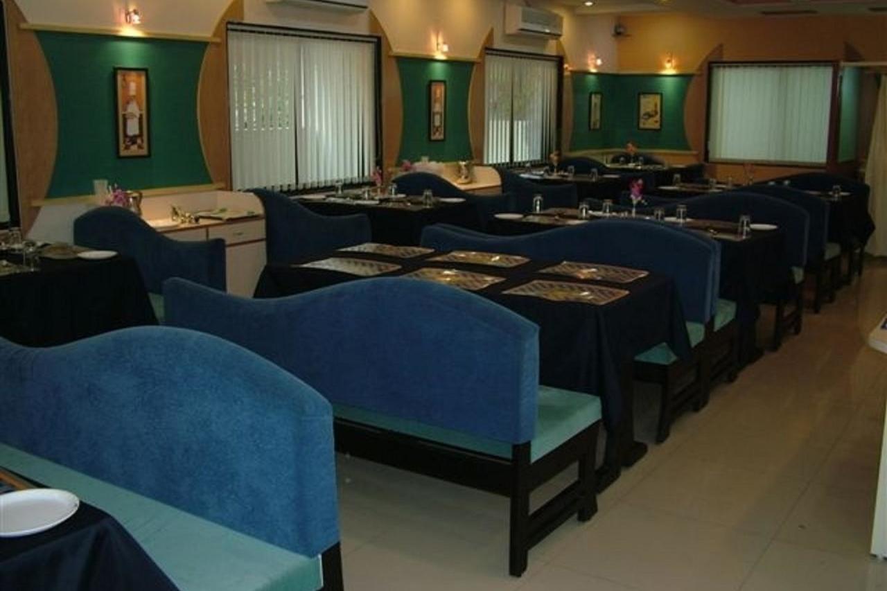 Dwaraka Residency Kakinada Bagian luar foto